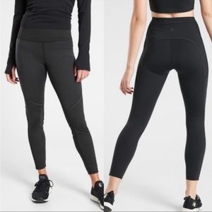 Athleta Cold Front Hybrid Run Tight Legging, Black, Size X-Small